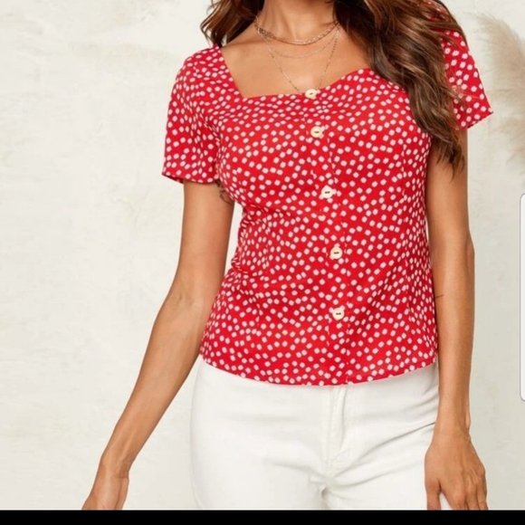 NEW Sweetheart Blossoms Button Front Top - Picture 2 of 6